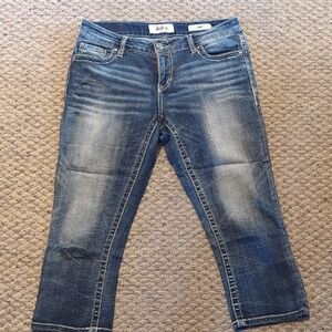 Daytrip Medium Wash Capri Jeans